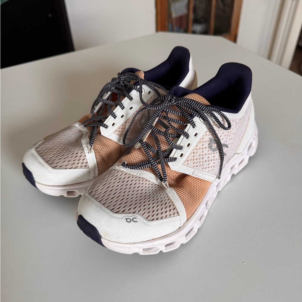 On Cloudstratus Running Shoes
